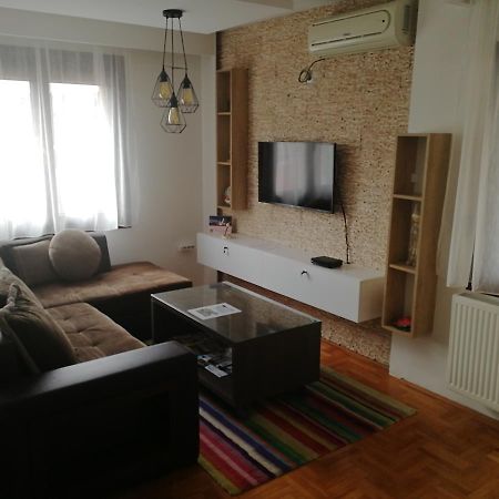 Apartment Aleksija Ni Eksteriør billede