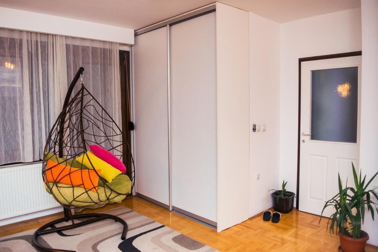 Apartment Aleksija Ni Eksteriør billede