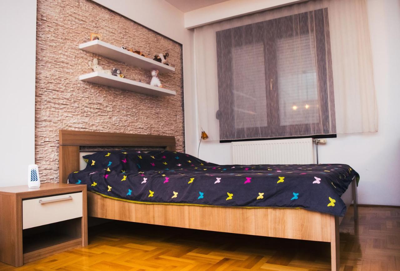 Apartment Aleksija Ni Eksteriør billede