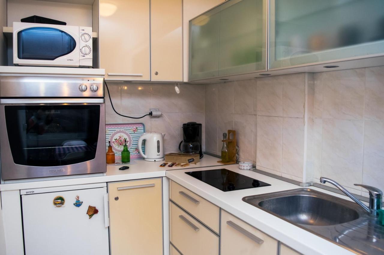 Apartment Aleksija Ni Eksteriør billede