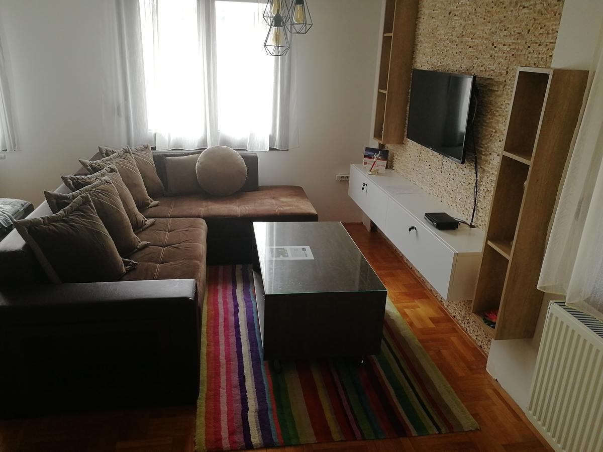 Apartment Aleksija Ni Eksteriør billede